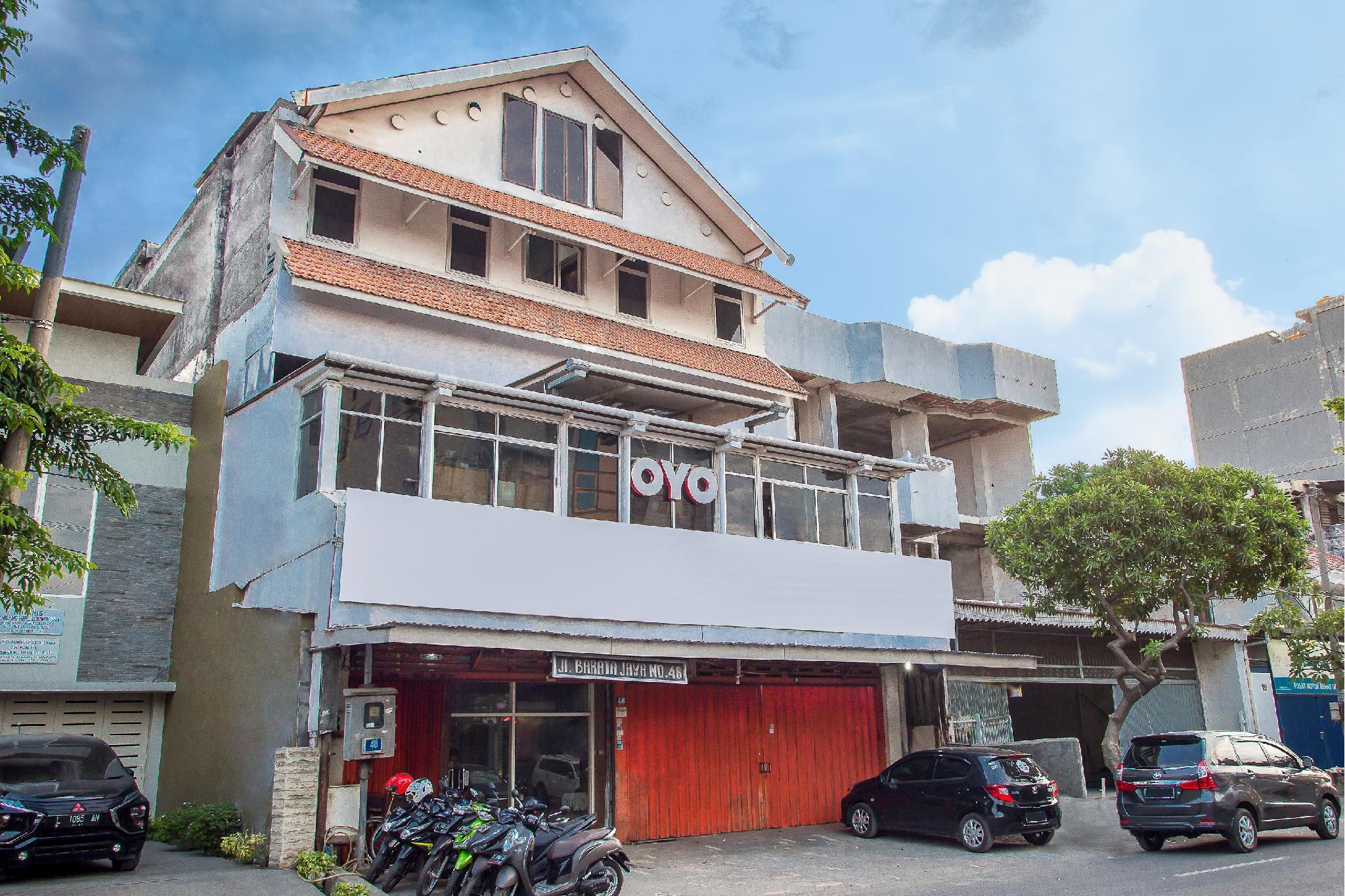 Oyo 164 Ang'S Residence Krukah Exterior photo