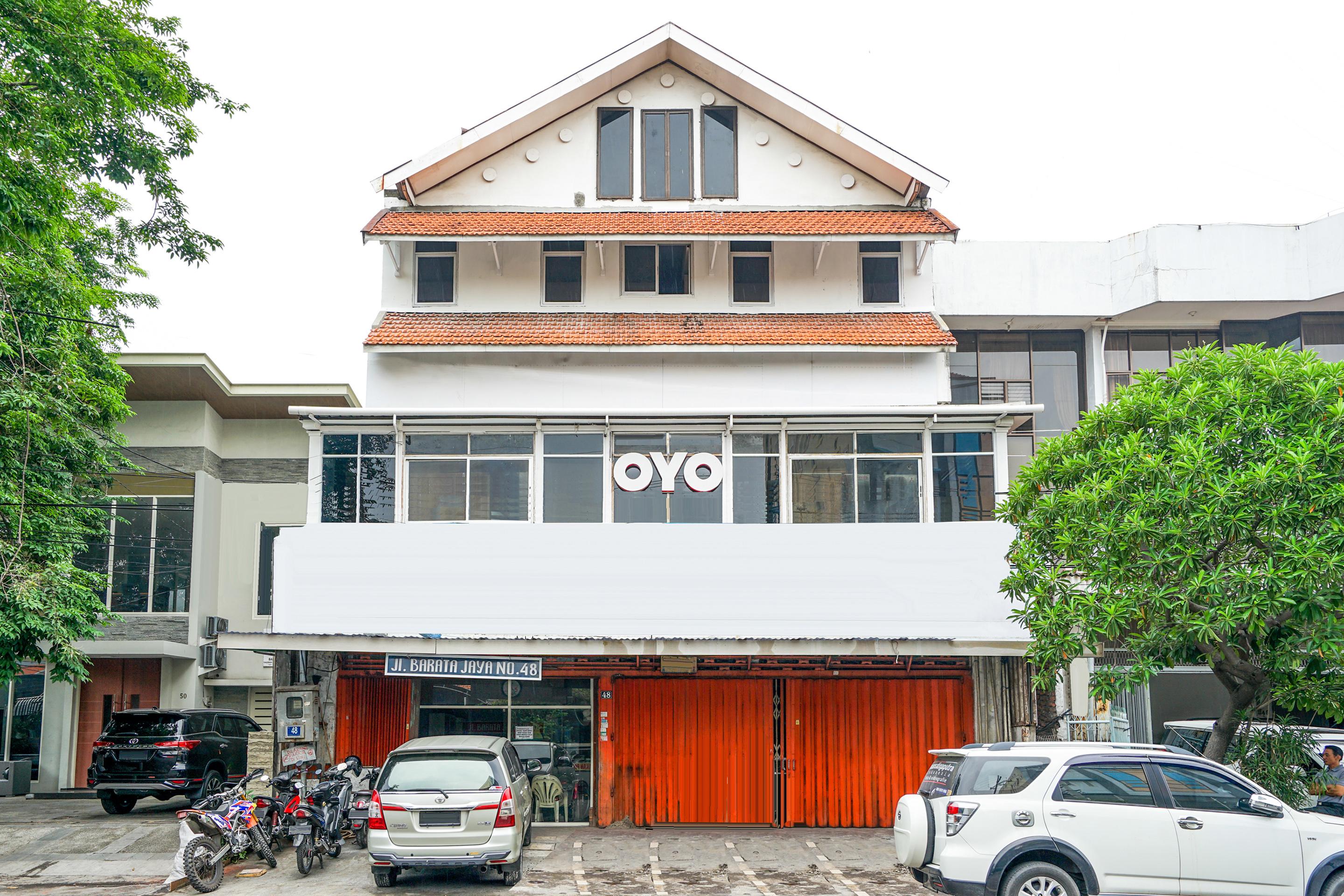 Oyo 164 Ang'S Residence Krukah Exterior photo