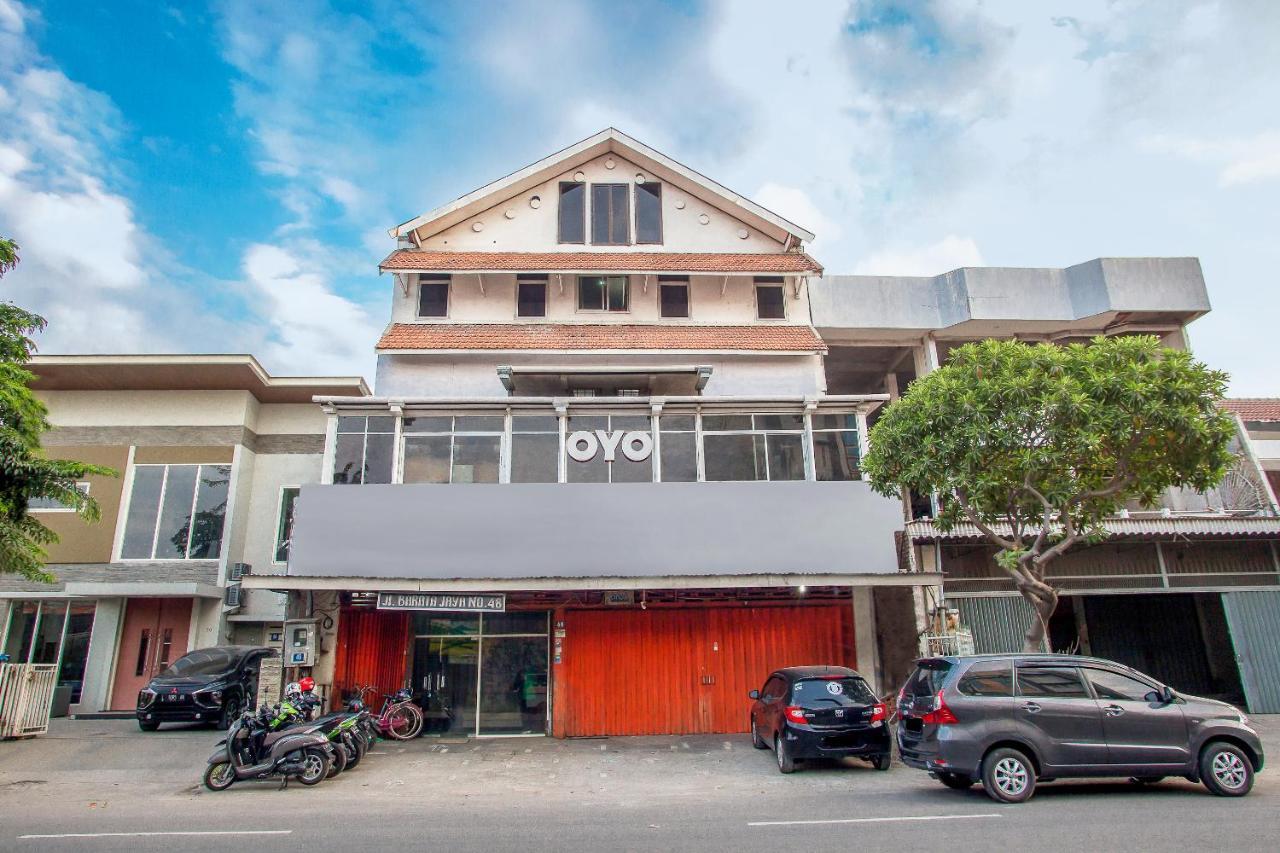 Oyo 164 Ang'S Residence Krukah Exterior photo