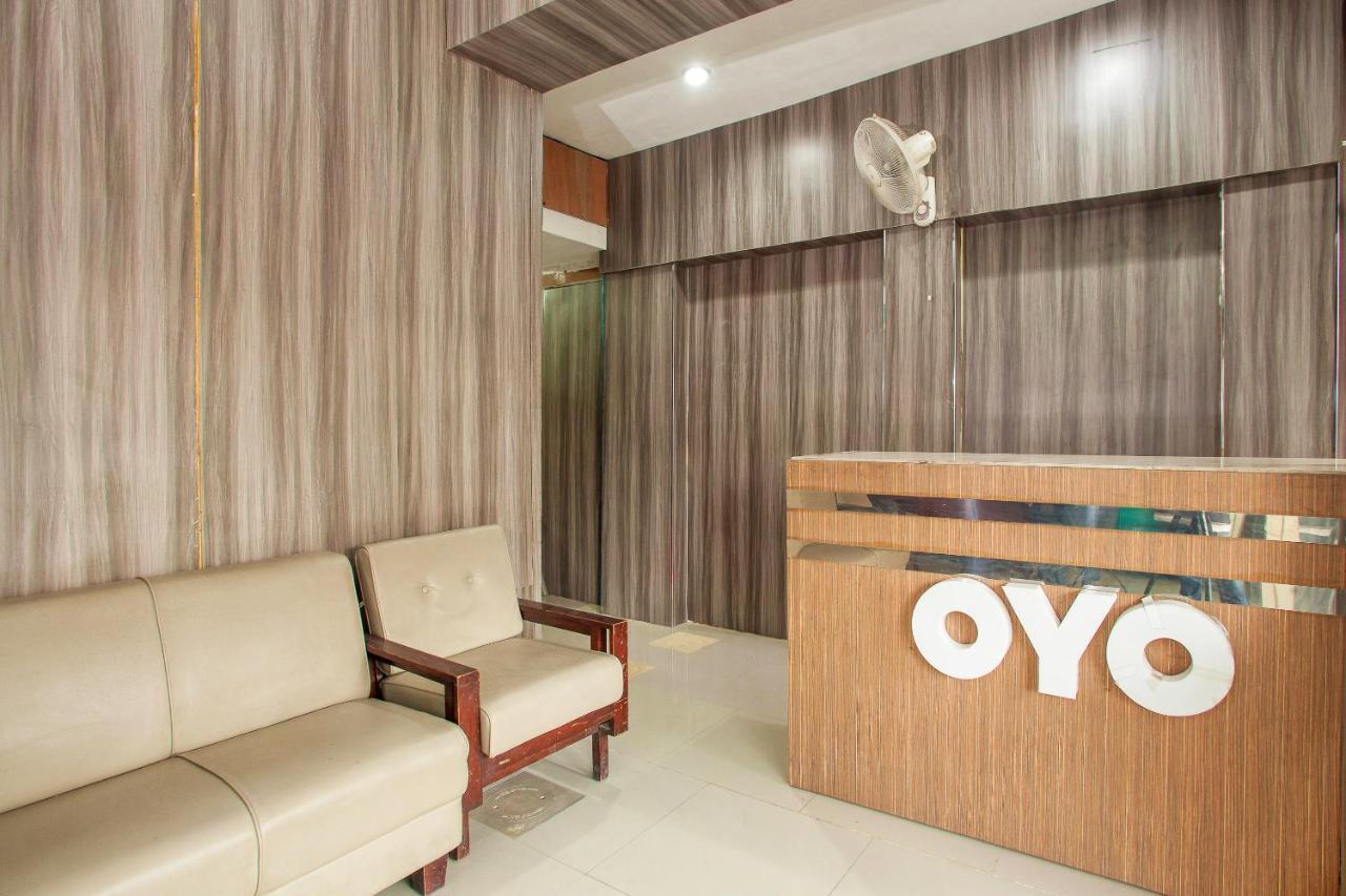 Oyo 164 Ang'S Residence Krukah Exterior photo